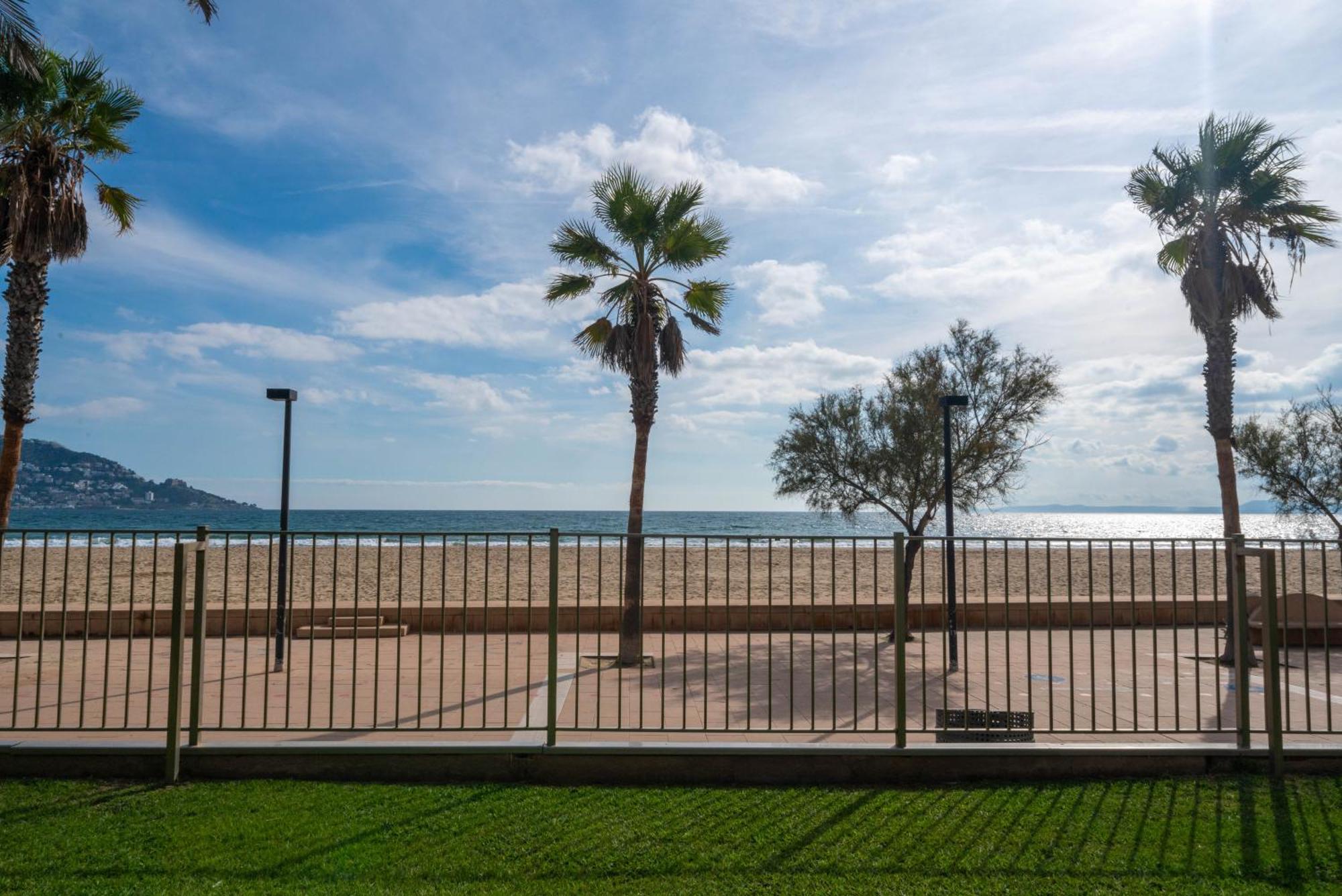 Welhomy Magnifique Appartement Santa Margarida Roses Estany Exterior photo