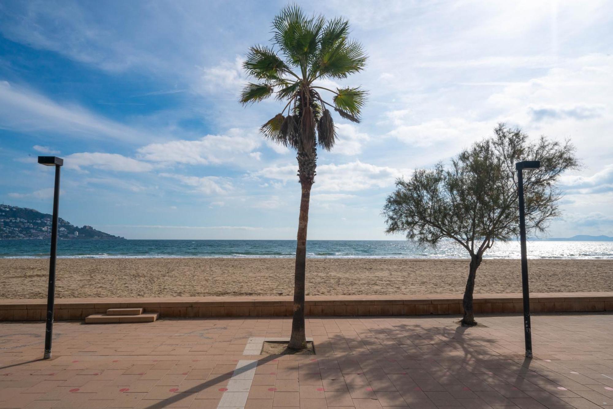Welhomy Magnifique Appartement Santa Margarida Roses Estany Exterior photo